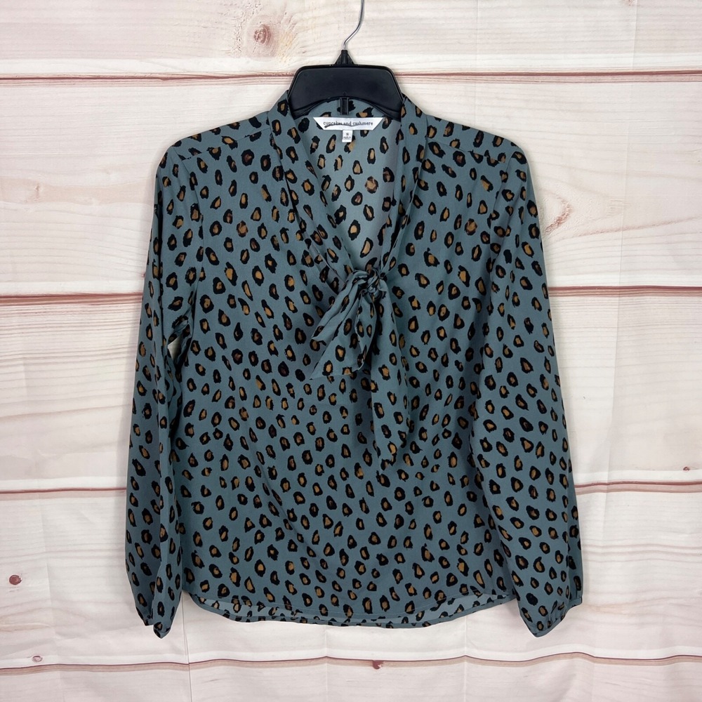 Cupcakes And Cashmere Top Womens S Blue Leopard Blouse Pullover Tie Neck Woven